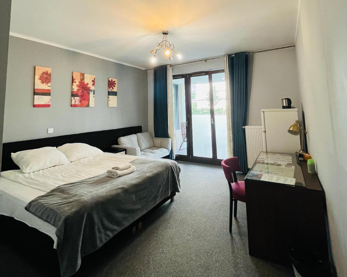 Airport Comfy Guest Home Warschau Exterior foto