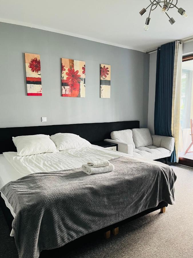 Airport Comfy Guest Home Warschau Exterior foto