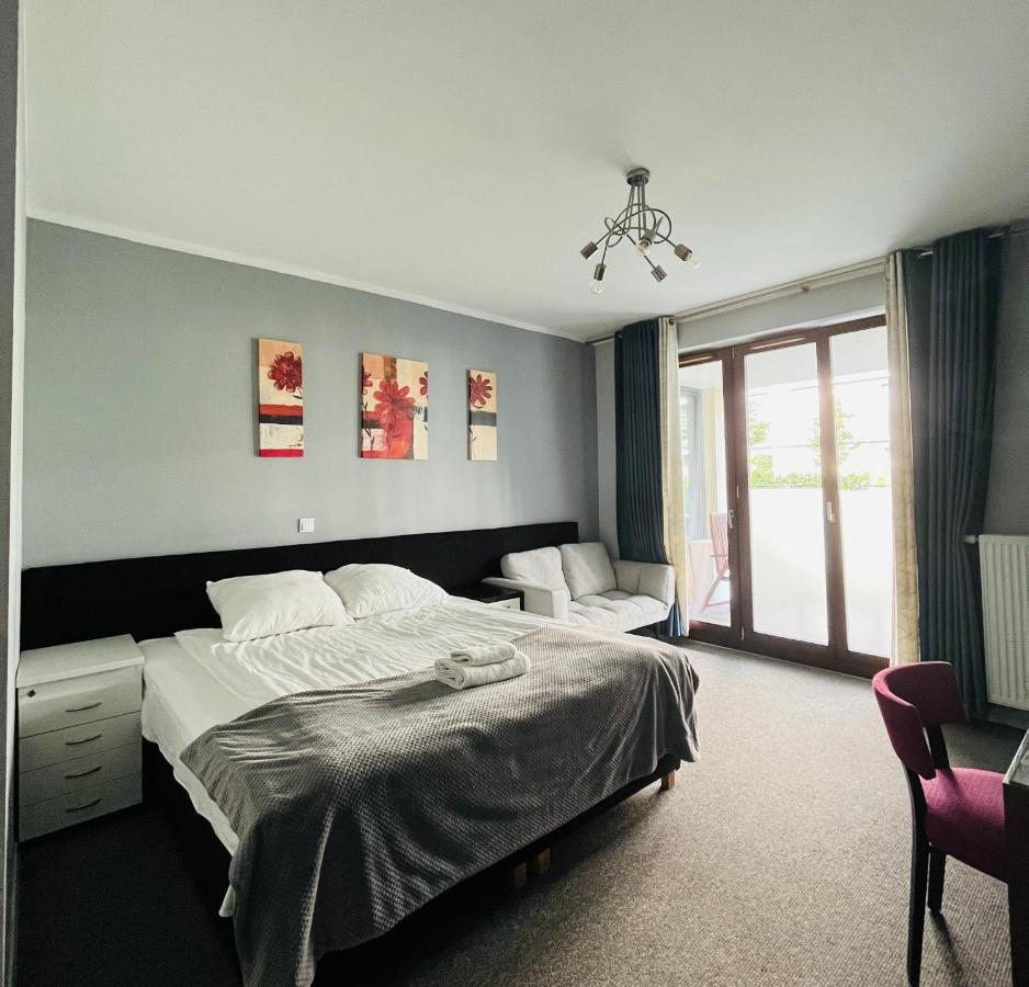 Airport Comfy Guest Home Warschau Exterior foto